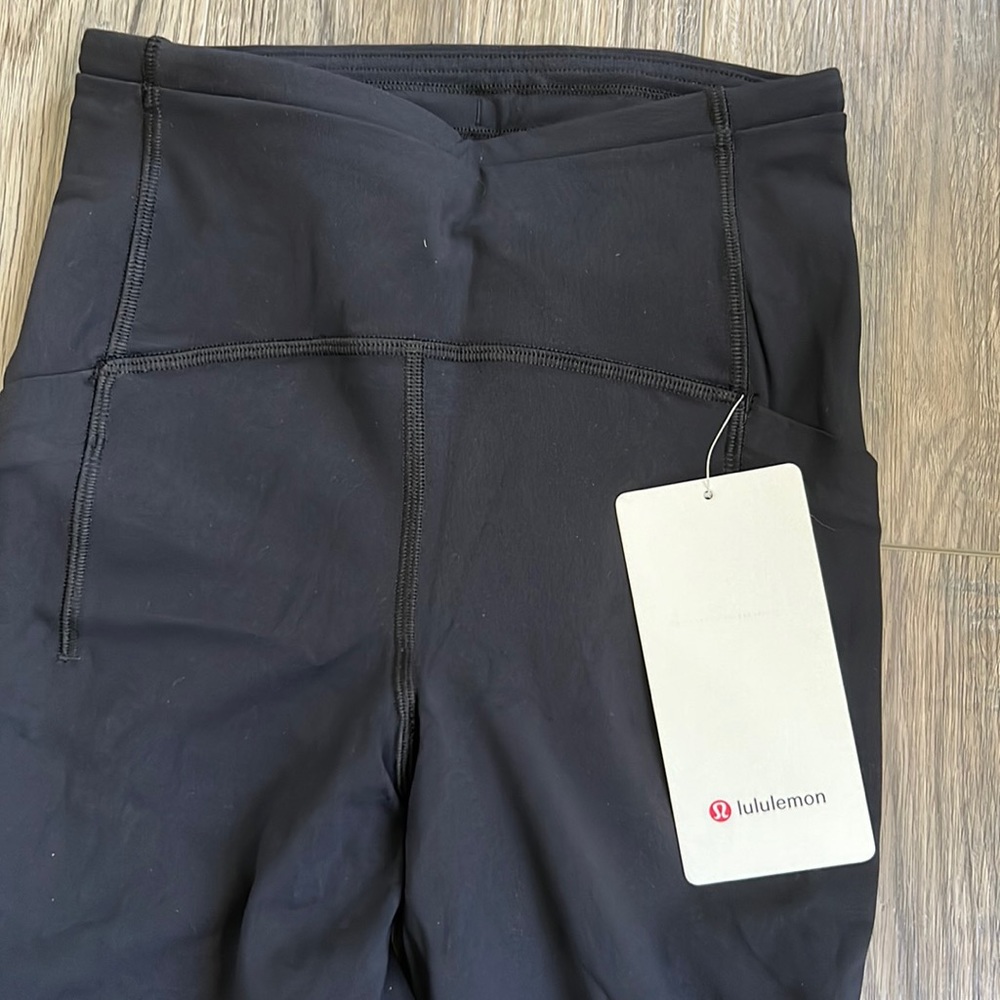 Lululemon cropped leggings, NWT, size 2